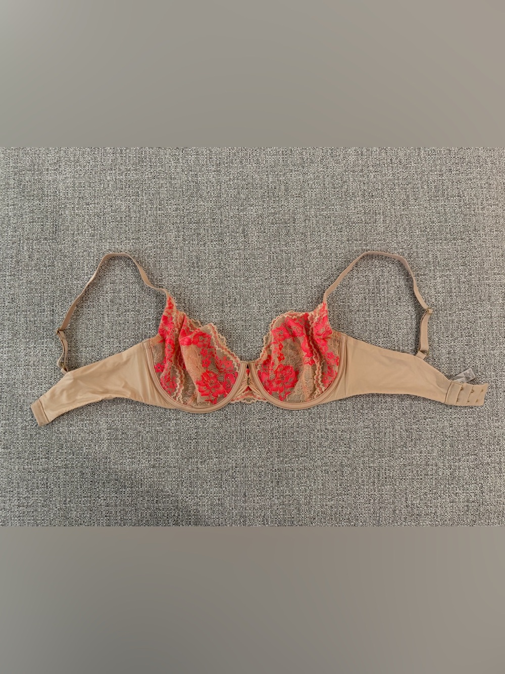 Victoria's Secret Coral and Beige Studded Lace Unlined Underwire Demi Bra - Picture 10 of 14